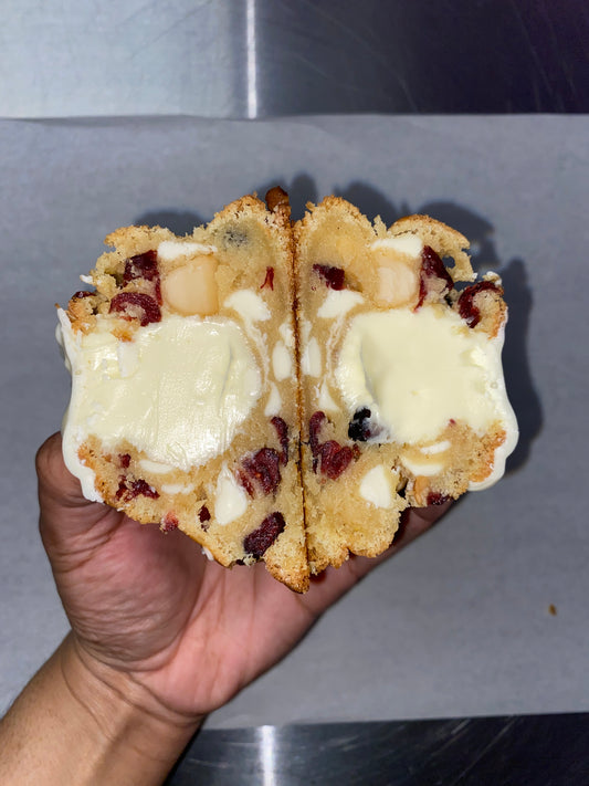 Macadamia Cranberry Cream